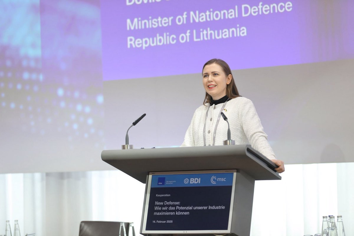 DSakaliene's tweet image. 🇷🇺 is rearming faster than ever, it produces&spends more on its military industry than all of #Europe combined. Do you really believe all of this is just for #Ukraine?
💬 Over the past 3 decades, russia has launched at least 7 invasions&every time, it was rewarded. War after…