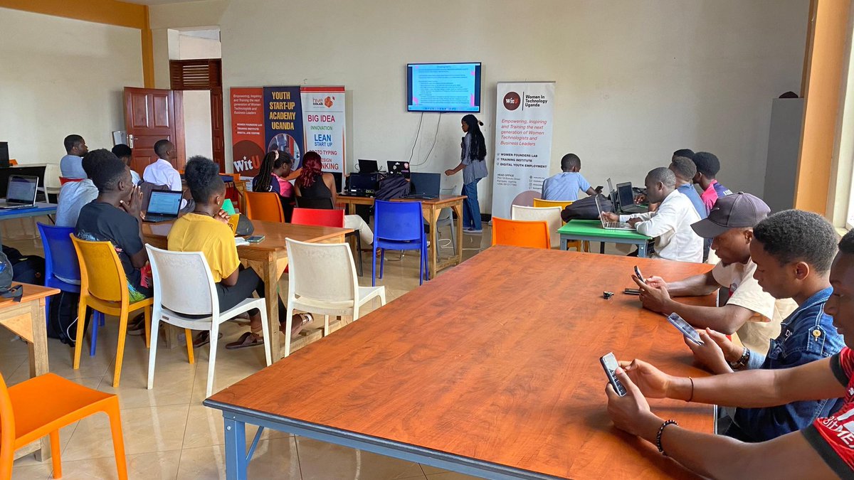 edrinehaines2's tweet photo. We just  wrapped it up today.

Great thanks to the organisers @BoazB5475 @AbuztA and all those that attended

Thank you so much.
#BlockchainRevolution #polkadot #mbarara https://t.co/x7r8ABiL3q
