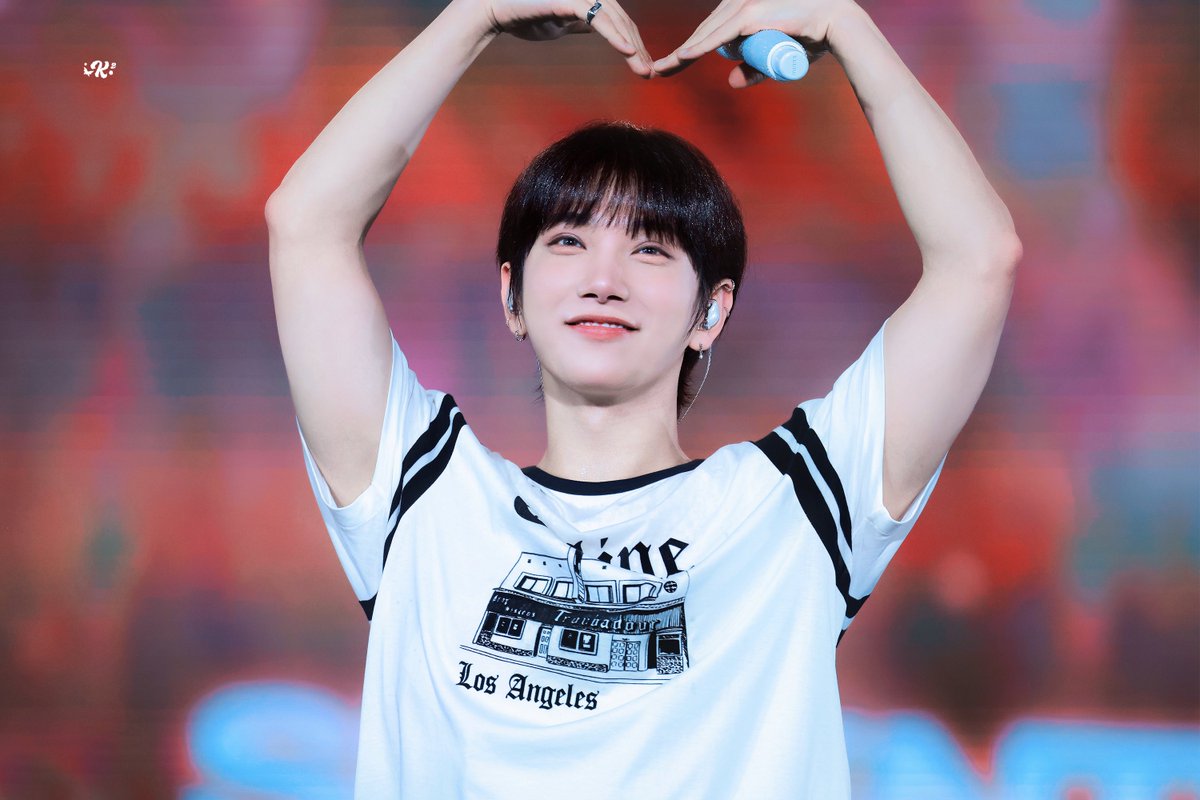 250215 🍓

#조슈아 #홍지수
#ジョシュア #JOSHUA 
#세븐틴 #SEVENTEEN

HD 🔗：weibo.com/6239073465/513…