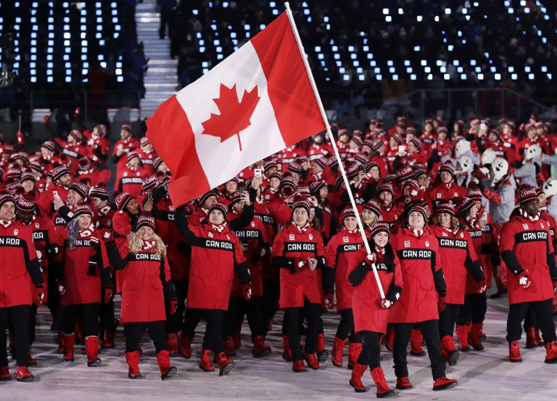 TeamCanada's tweet photo. This flag will always be, for the true north strong and free 🇨🇦

Celebrating National Flag of Canada Day—and the 60th anniversary of the first time the maple leaf was raised as our flag.

https://t.co/Ytd40YVAzI https://t.co/anNzqM7iNK
