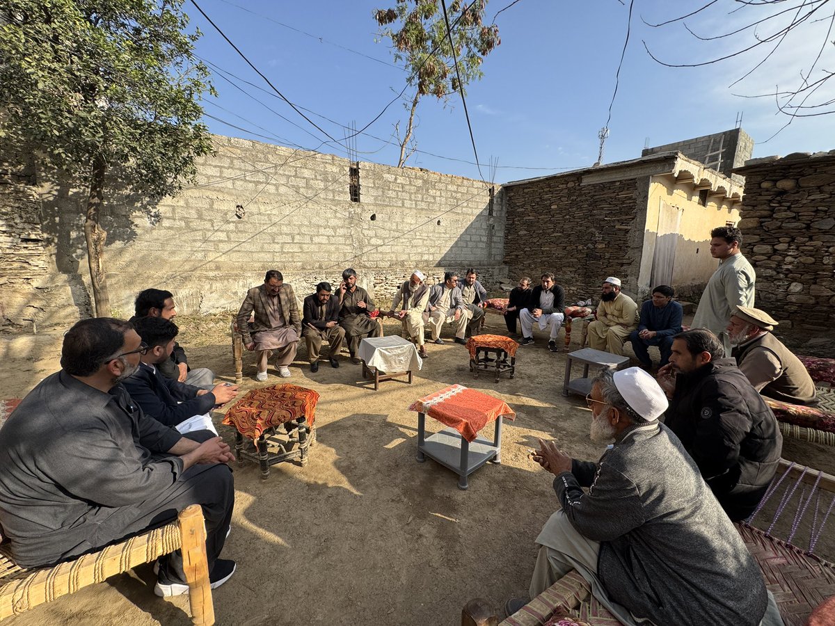 JunaidAkbarMNA's tweet image. صوبائی صدر جنید اکبر خان کی 26 نومبر کیس میں رہائی پانے والے پی ٹی آئی کارکنان سرفراز خان، شایان اور نجب کے رہاشگاہ آمد۔
پاکستان تحریک انصاف اِن  کے عزم و ہمت کو خراج تحسین پیش کرتی ہیں۔