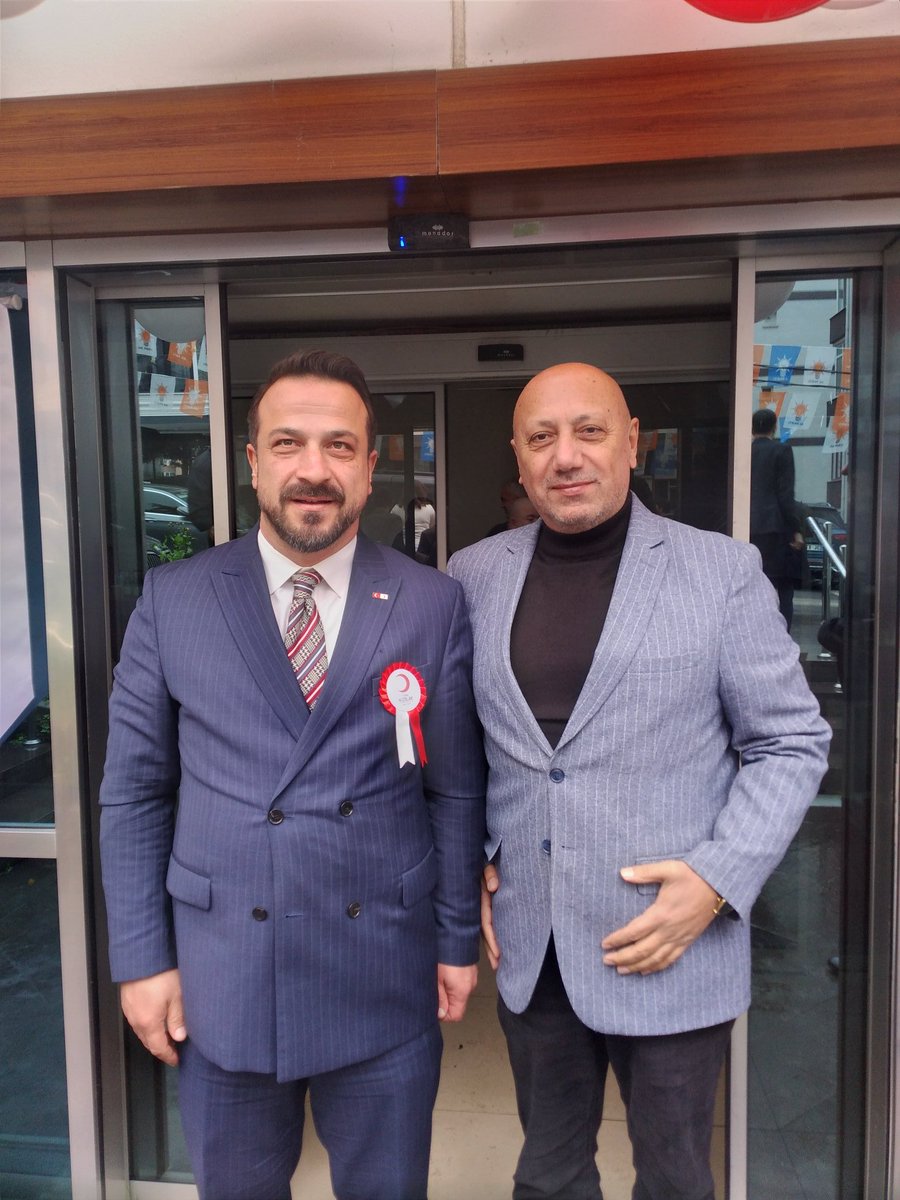 Türk Kızılay Maltepe şubesinin Olağan Genel Kuruluna katıldık.
Yeniden Maltepe şube başkanı seçilen sayın Ali Uzun bey ve yönetimini kutlarım.