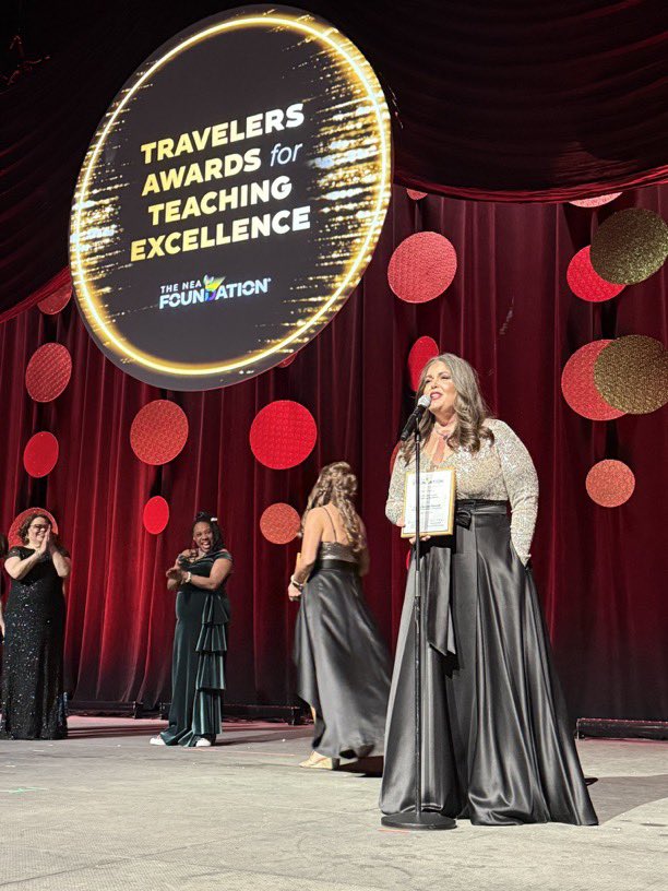 Congratulations once again to Laura Jeanne Penrod <a href="/mrspencilstick/">Laura Jeanne Penrod #NVSTOY24</a> of <a href="/NEASNV/">NEA-SN</a> who was the Nevada recipient of the 2025 Travelers Award for Teaching Excellence #UnionStrong