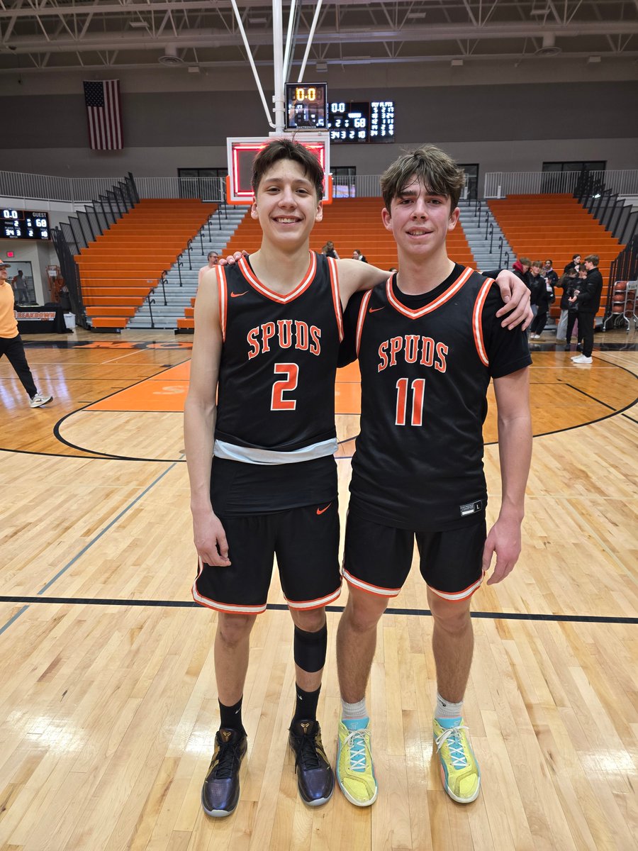 Final game of the night 2-14 from Moorhead.
Moorhead 85, Kindred 68. Congrats to our Co- Players of the game # 2 Brian Zarazua Jr., #11 Jett Feeney