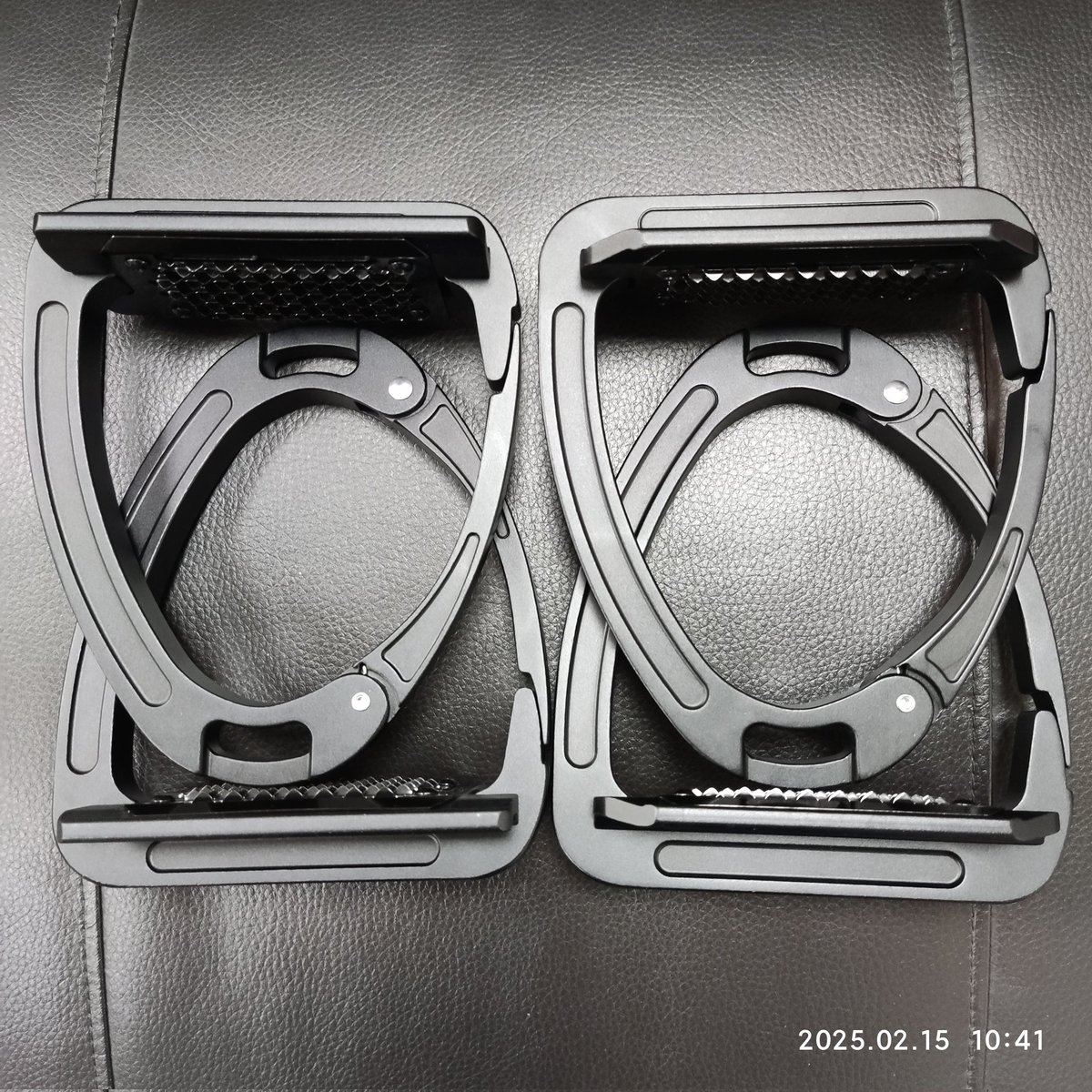 freetiger22's tweet photo. Horshi Black Premium Quality Safety Stirrups
Professional Anti Slip Equestrian Stirrup High Strength Aluminium https://t.co/l53plCI158