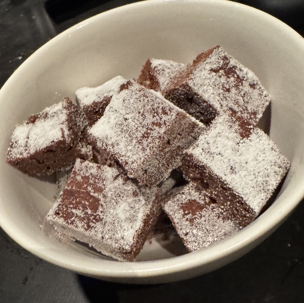 頑張って作ったかあいいおれすごい
けどキッチンに洗い物がたくさんで困ってる