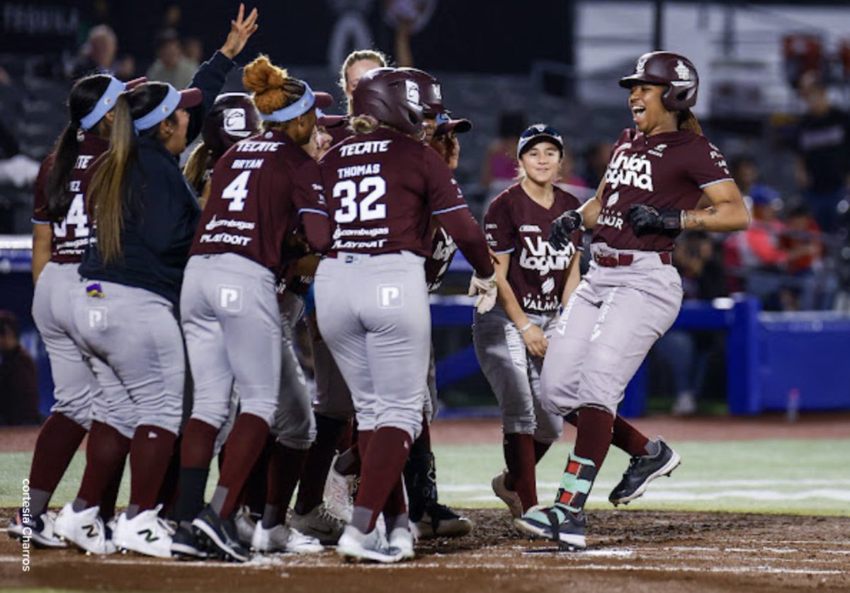 gabyfernandezdl's tweet photo. 🥎RESULTADOS LMS luego de 14 juegos 
🥎DIABLOS mantiene racha ganadora

👉🏼 Diablos Rojos 2-1 Naranjeros
Suman 11 triunfos consecutivos.. duelo de pitcheo con W para Yilián Tornés: 2H 1C 10K.. Steffy Aradillas 2CP

👉🏼Bravas 0-4 Olmecas 
HR de 3C de Rosangela Jardines.. Jayme Reddacliff lanzó 7.0 con 4H 0C 5K 2BB 

👉🏼Algodoneras 5-4 Charros
3CP de Jada Cody con HR incluido.. PG Aluson Spinas 6.1 con 10K

👉🏼Sultanes 7-3  El Águila
Remontada regia.. VanGrup y Kingler claves con 2CP c/u.. Yanina Treviño PG cerró colgando 5 argollas 

👉🏼 Standing
1 Diablos 2 Bravas 3 Charros 4 Sultanes 5 Olmecas 6 El Águila 7 Naranjeros  8 Algodoneras

  #softbol #LMS2025 #softball #softballlife #standing