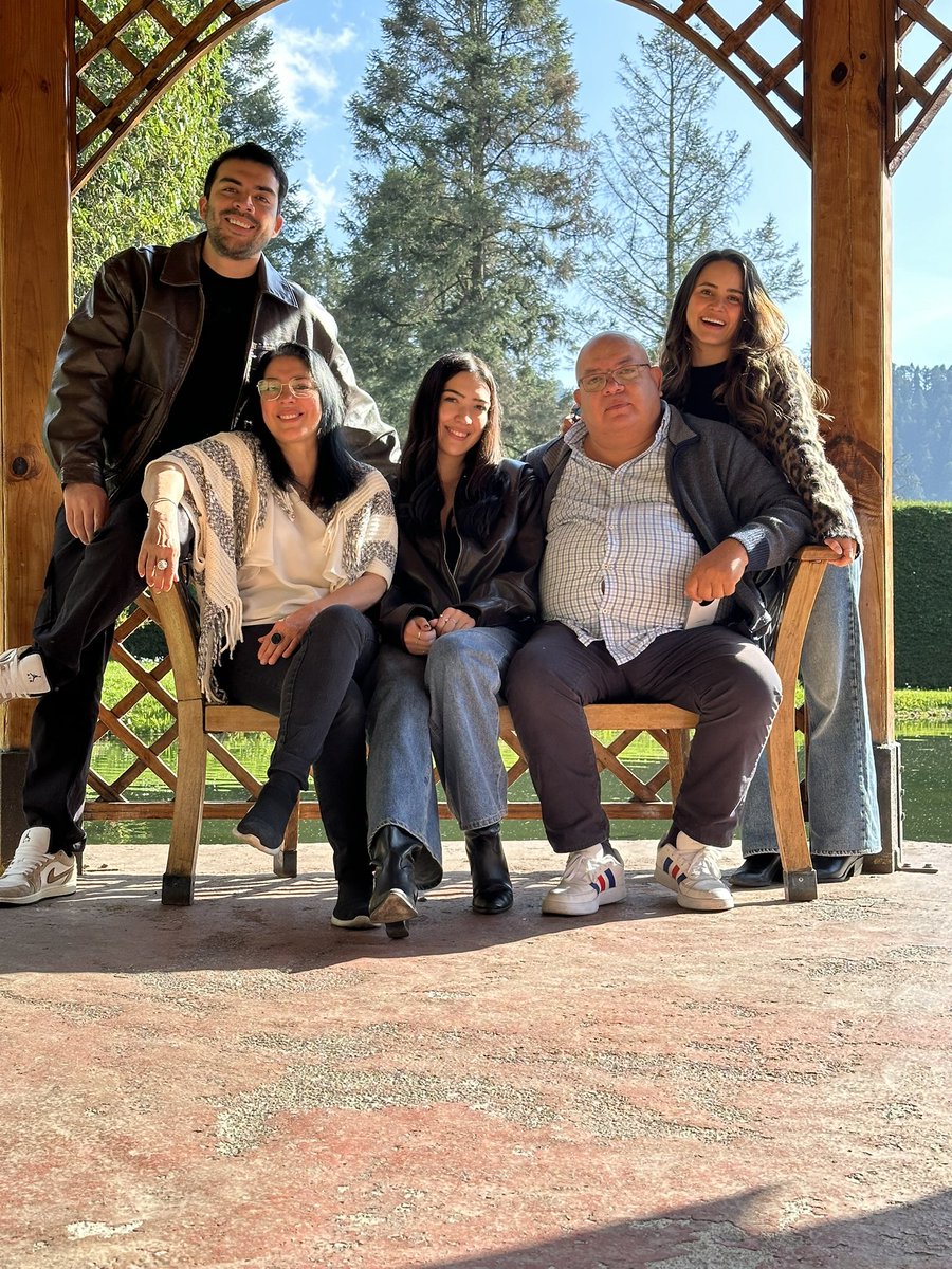 Pelicomic tweet media