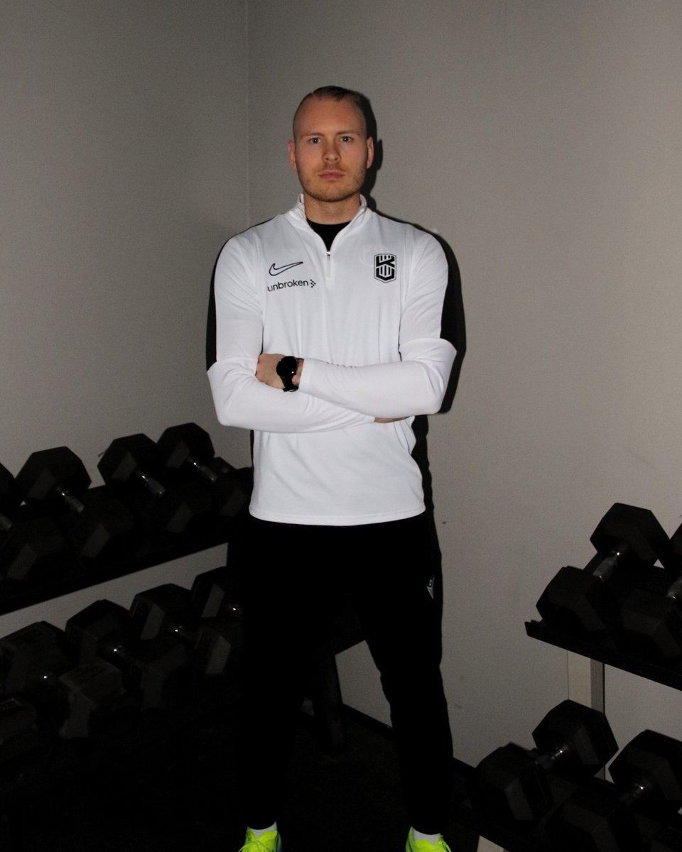 Nýr styrktarþjálfari KV: Gunnar Ingi Harðarson

Gunni kemur inn í þjálfarateymi KV og mun sjá um styrktarþjálfun tímabilið 2025.

#KVnation