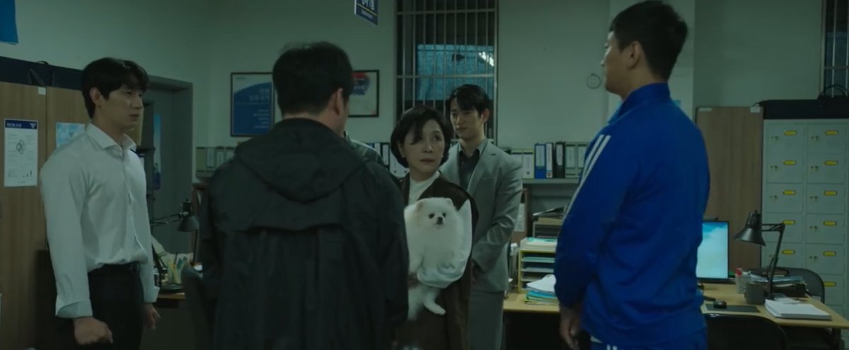 kenthusiastic10's tweet photo. The cameos in #TheWitch are making me wish for a kdrama featuring #YoonPark and #JuJiHoon as chaotic brothers. I wonder if they’re already characters from another work by webtoon artist #KangFull. #TheWitchEp1 https://t.co/KWWz3KnHRZ