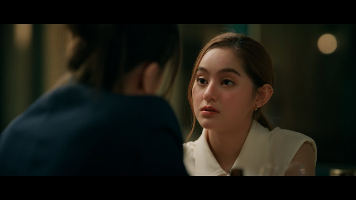 GMMTV's tweet image. สวย รวย เชิด ไม่แคร์ พี่โอ๊ตเอาหน่อย สู้เค้าหน่อย!!!!
#USTheSeriesEP5
@view_benyapa @mimrtd