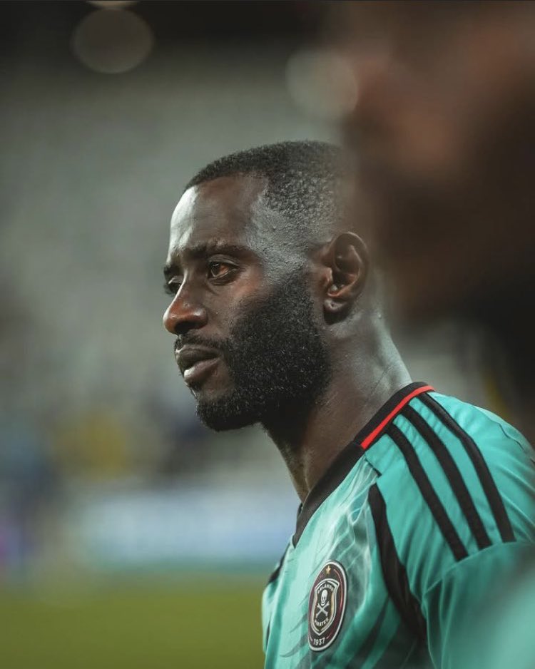 This man loves Orlando pirates football club more than anyone does in this world 😭🙏❤️