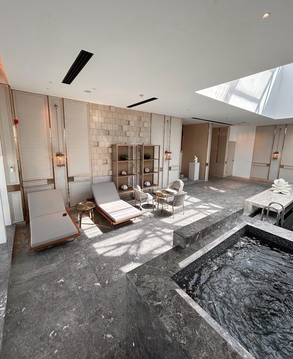 Golden Places tweet media