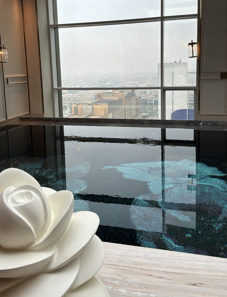 Golden Places tweet media