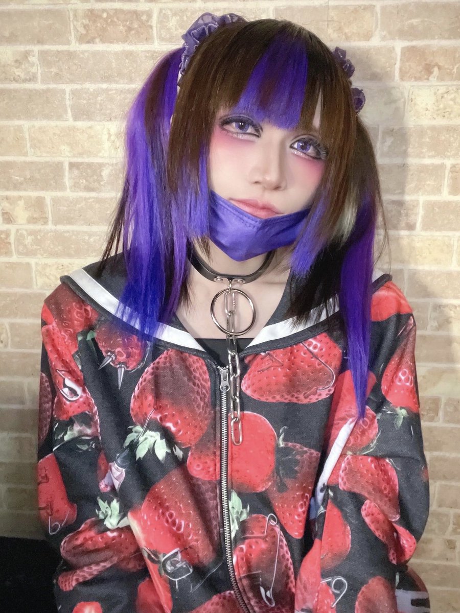 遅くなっちゃったけど、
2/12 池袋BlackHoleでのライブで、ギター演奏してきました。楽しかったぁ〜。
苺セーラーでした🍓🧷
会いに来てくれた方、初めましての方、関わってくださった方々ありがとうございました。
次は、2/26(水)巣鴨獅子王でライブします。
#V系 #バンドマン #ギタリスト