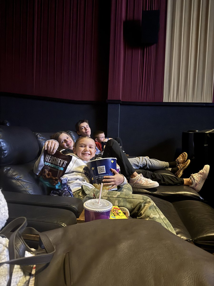 Movies with the family !!! Not a bad way to end the week.