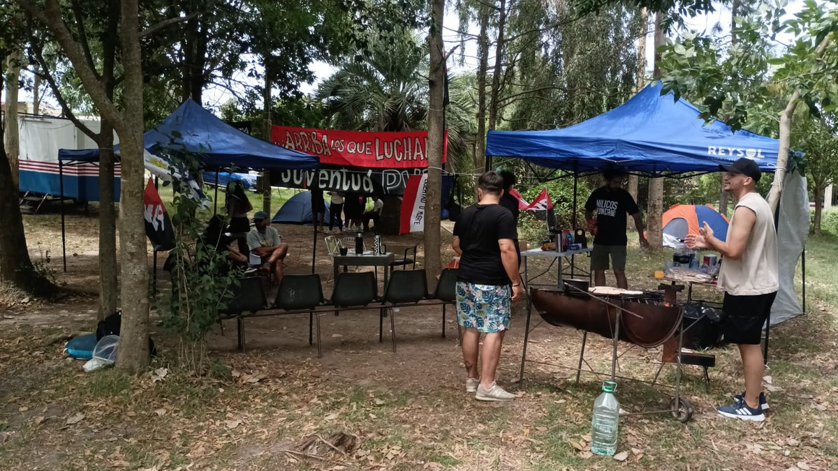 Está comenzando el Campamento de la #JuventudPVP en Kiyú, San José.
Un fin de semana de encuentros, de reflexión política y de planificación para este quinquenio. 

#PVP50años 
#IzquierdaViva