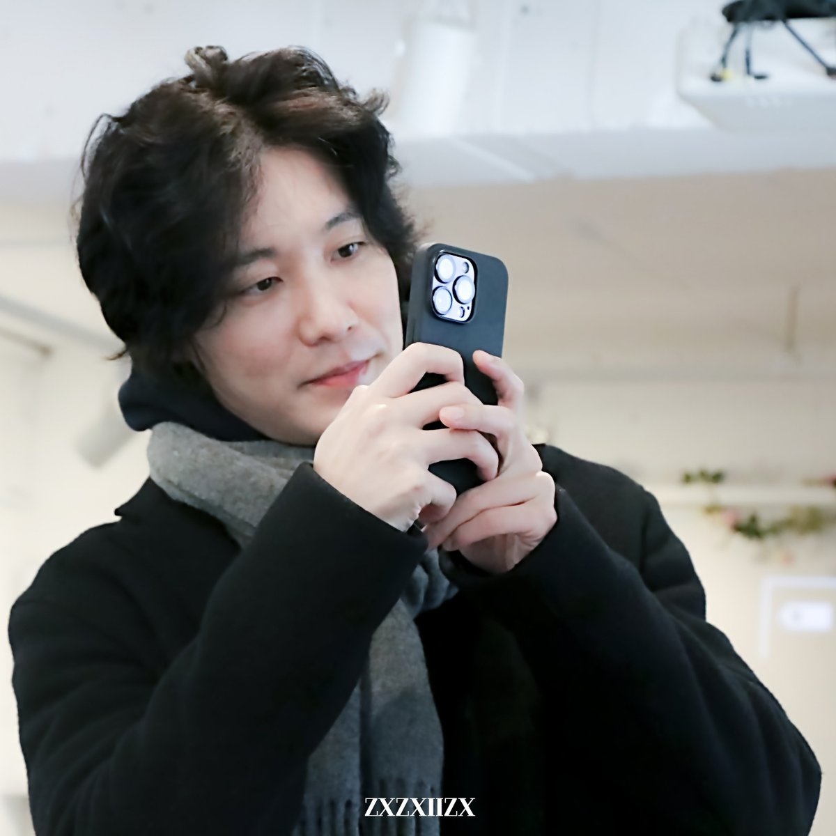 ZXZXIIZX's tweet photo. 250214 장률 생일카페 (1) 

#장률 #Changryul

카페 곳곳마다 신중하게 찍기. https://t.co/QpTMweXAbn