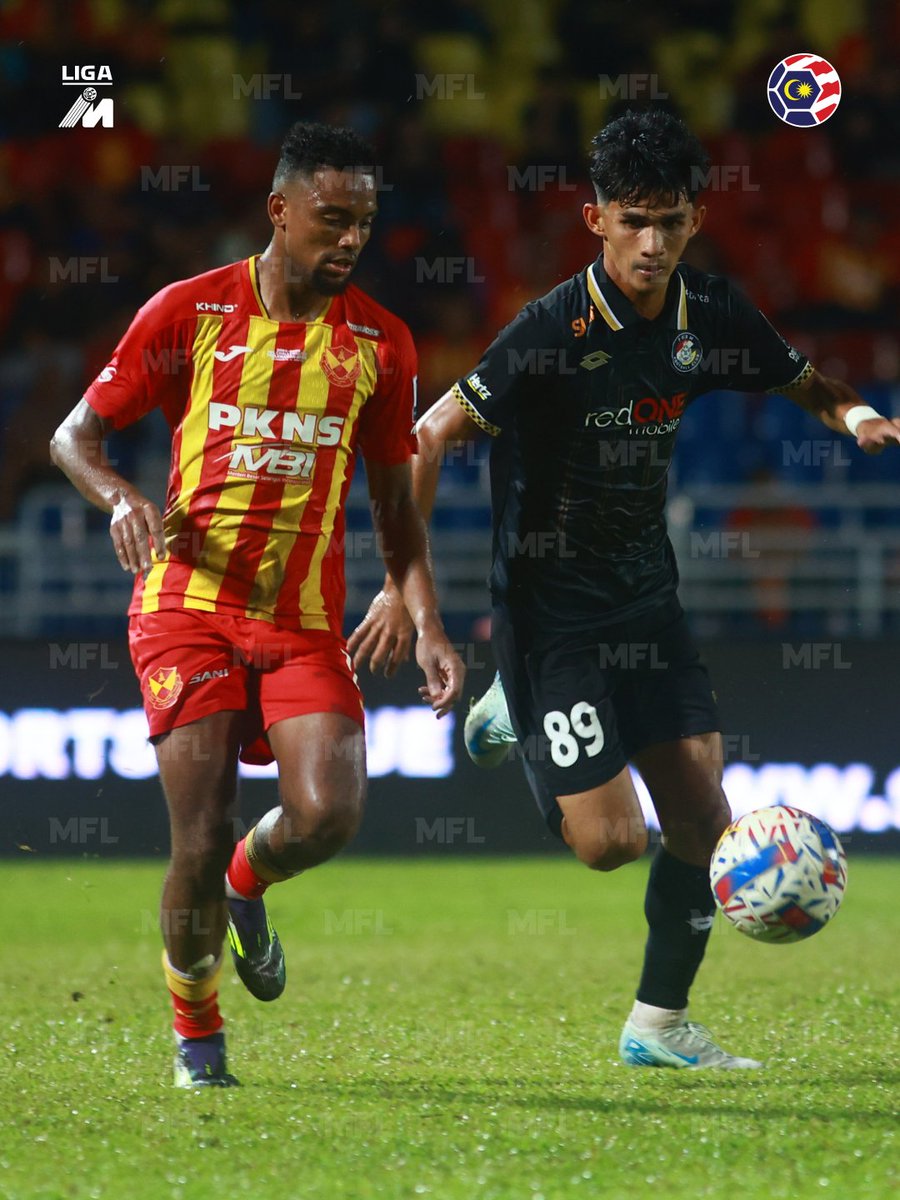 MFL_MY's tweet image. 📷 Aksi MFL Challenge Cup  2024-2025 | Perlawanan Akhir 1

Selangor FC 3-2 PDRM FC

#MFLChallengeCup2024-25 #DemiLigaKita