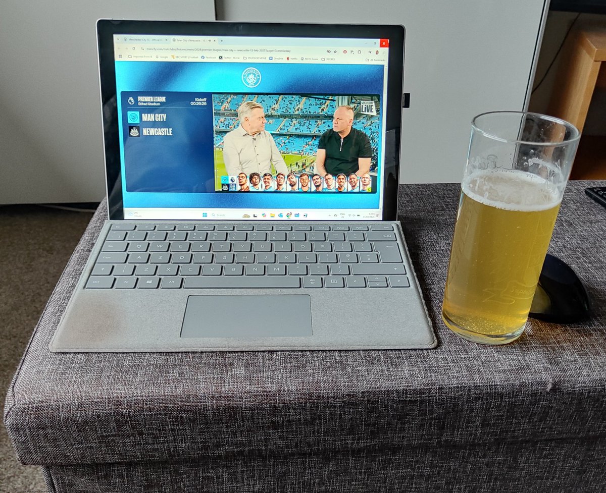 Divorce derby day! A rare 3pm KO and not on TV so in different rooms listening to our club commentaries. 

May the best team win - and please no controversy! ⚽️🩵⚽️🩵