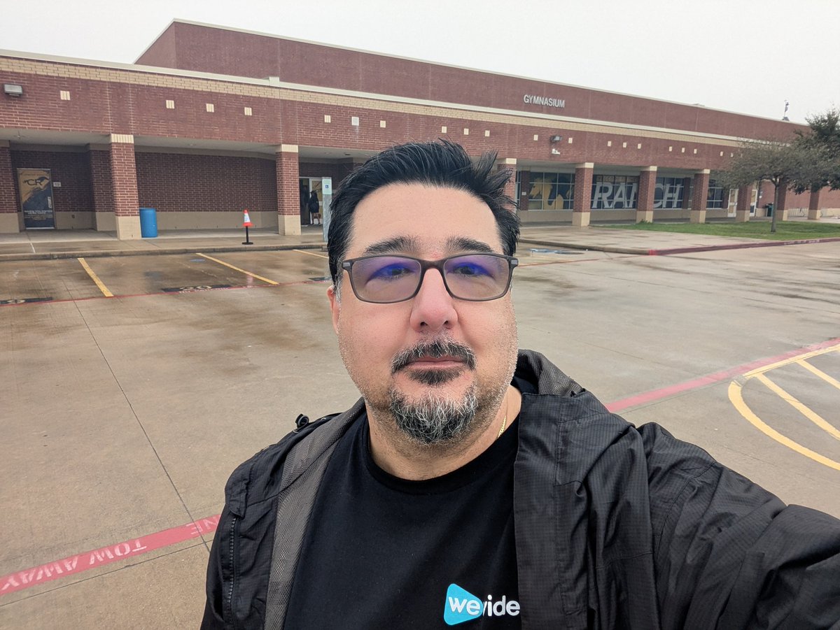 tsepulveda's tweet photo. Rain jacket saved the day for me at Davinci Day! 😂

@CyFairISD @CyFairEdTech @CFISDspirit #CFISDdvd https://t.co/7x5CJf77uE