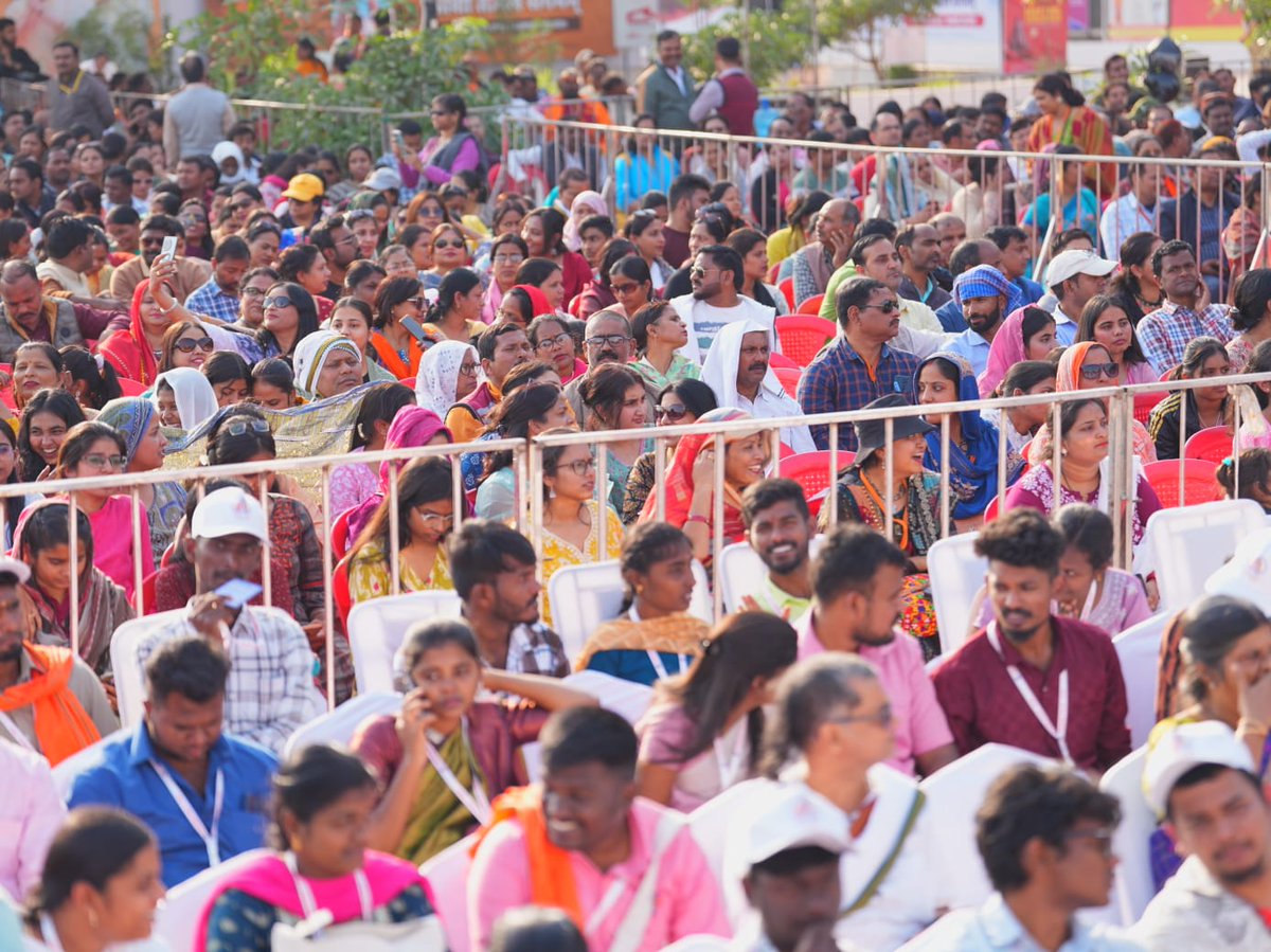 Ministry of Education (@eduminofindia) on Twitter photo Hon'ble Union Minister for Education, Shri <a href="/dpradhanbjp/">Dharmendra Pradhan</a>; Hon'ble Chief Minister of Uttar Pradesh, <a href="/myogiadityanath/">Yogi Adityanath</a>; and Hon'ble Union Minister of State for Ministry of Information and Broadcasting and Ministry of Parliamentary Affairs, @Murugan_MoS inaugurated the third edition Hon'ble Union Minister for Education, Shri <a href="/dpradhanbjp/">Dharmendra Pradhan</a>; Hon'ble Chief Minister of Uttar Pradesh, <a href="/myogiadityanath/">Yogi Adityanath</a>; and Hon'ble Union Minister of State for Ministry of Information and Broadcasting and Ministry of Parliamentary Affairs, @Murugan_MoS inaugurated the third edition