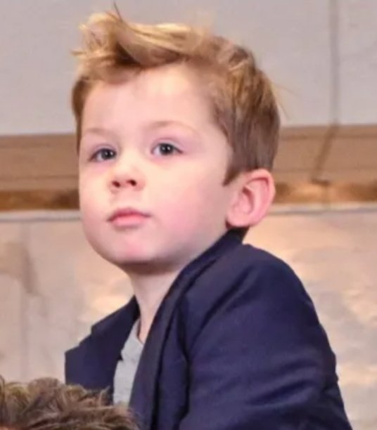 Doesn't X look like Aaron Bushnell as a child?