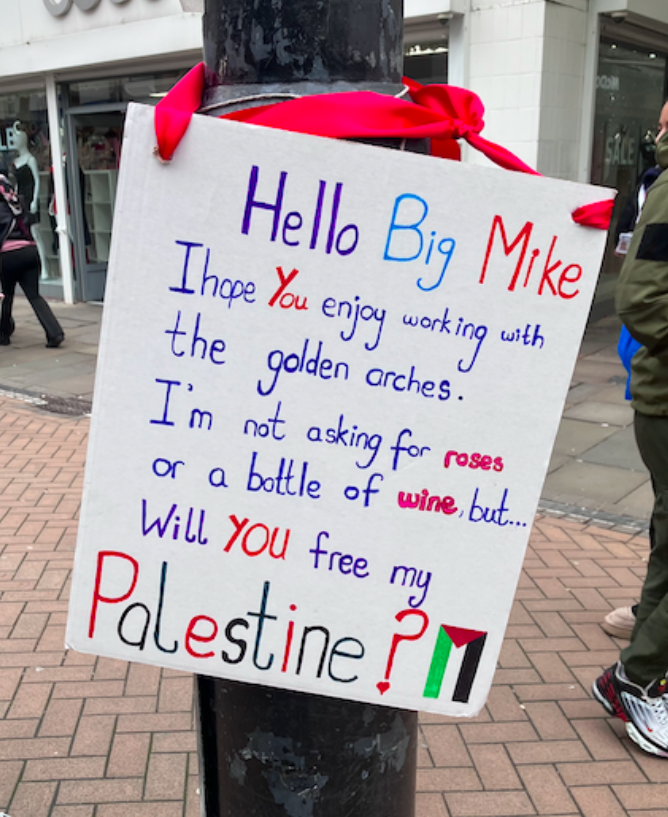 Croypotkin's tweet photo. Well done #Croydon

Posted outside "Big Mike's" https://t.co/XPHAiIdtPl