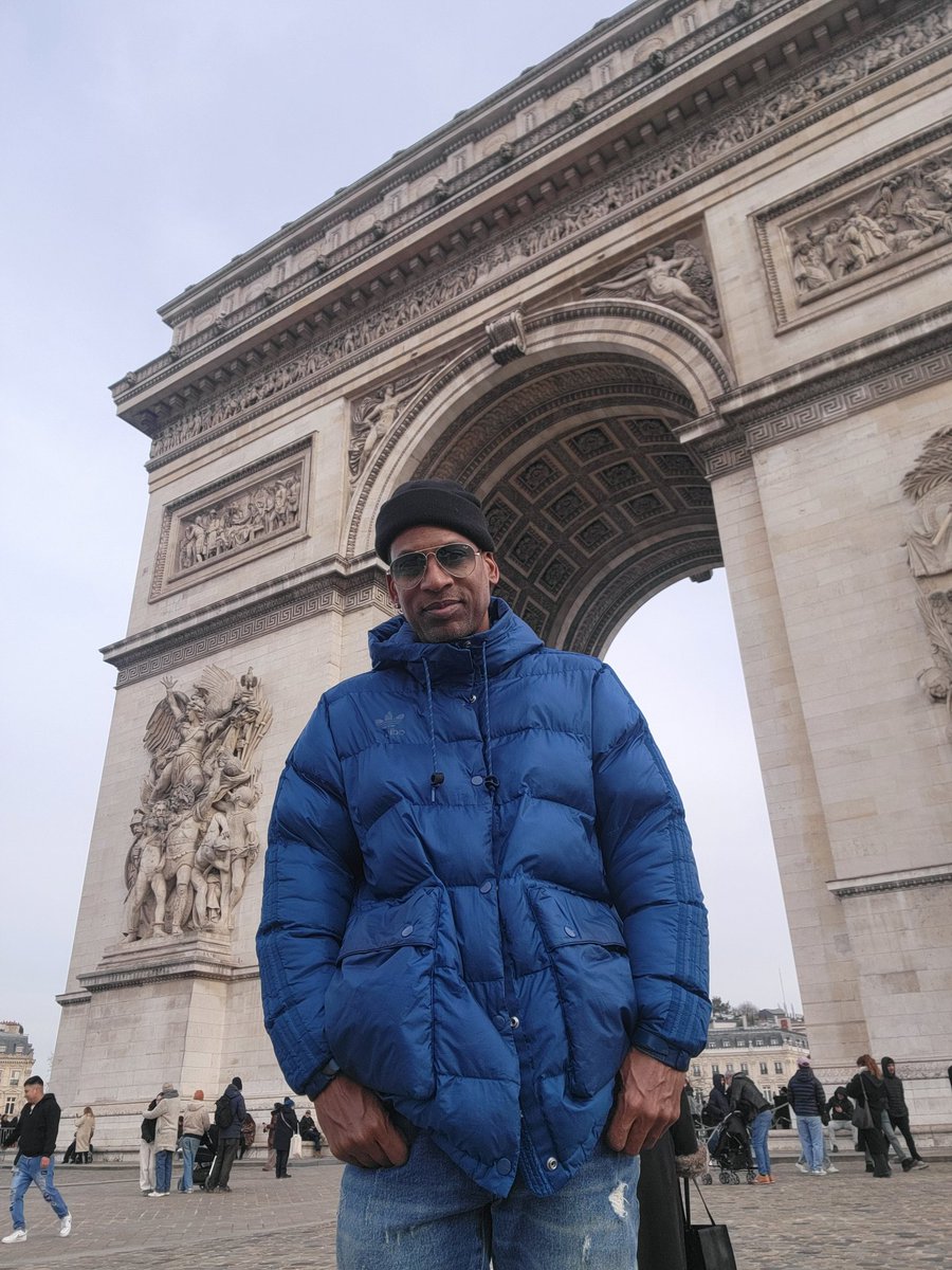 Real_Tony_Rock's tweet photo. Paris 🇫🇷 https://t.co/W1yJRWxl4m