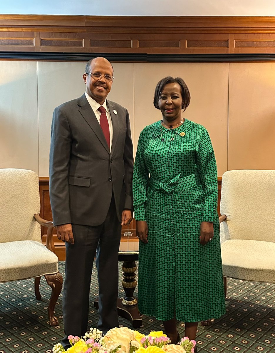 La Francophonie (@oifrancophonie) on Twitter photo La Secrétaire générale de la #Francophonie, <a href="/LMushikiwabo/">Louise Mushikiwabo</a>, se réjouit de la victoire de l’un des deux candidats francophones au poste de Président de la commission de l’Union africaine, le ministre djiboutien des Affaires étrangères <a href="/ymahmoudali/">Mahmoud Ali youssouf</a>. Elle le félicite et lui promet le La Secrétaire générale de la #Francophonie, <a href="/LMushikiwabo/">Louise Mushikiwabo</a>, se réjouit de la victoire de l’un des deux candidats francophones au poste de Président de la commission de l’Union africaine, le ministre djiboutien des Affaires étrangères <a href="/ymahmoudali/">Mahmoud Ali youssouf</a>. Elle le félicite et lui promet le