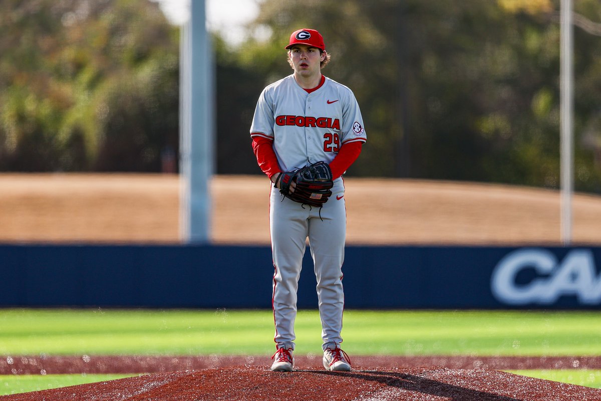 BaseballUGA's tweet photo. Welcome back, @charliegoldste2 👋

#GoDawgs https://t.co/ZXRI7oMyML