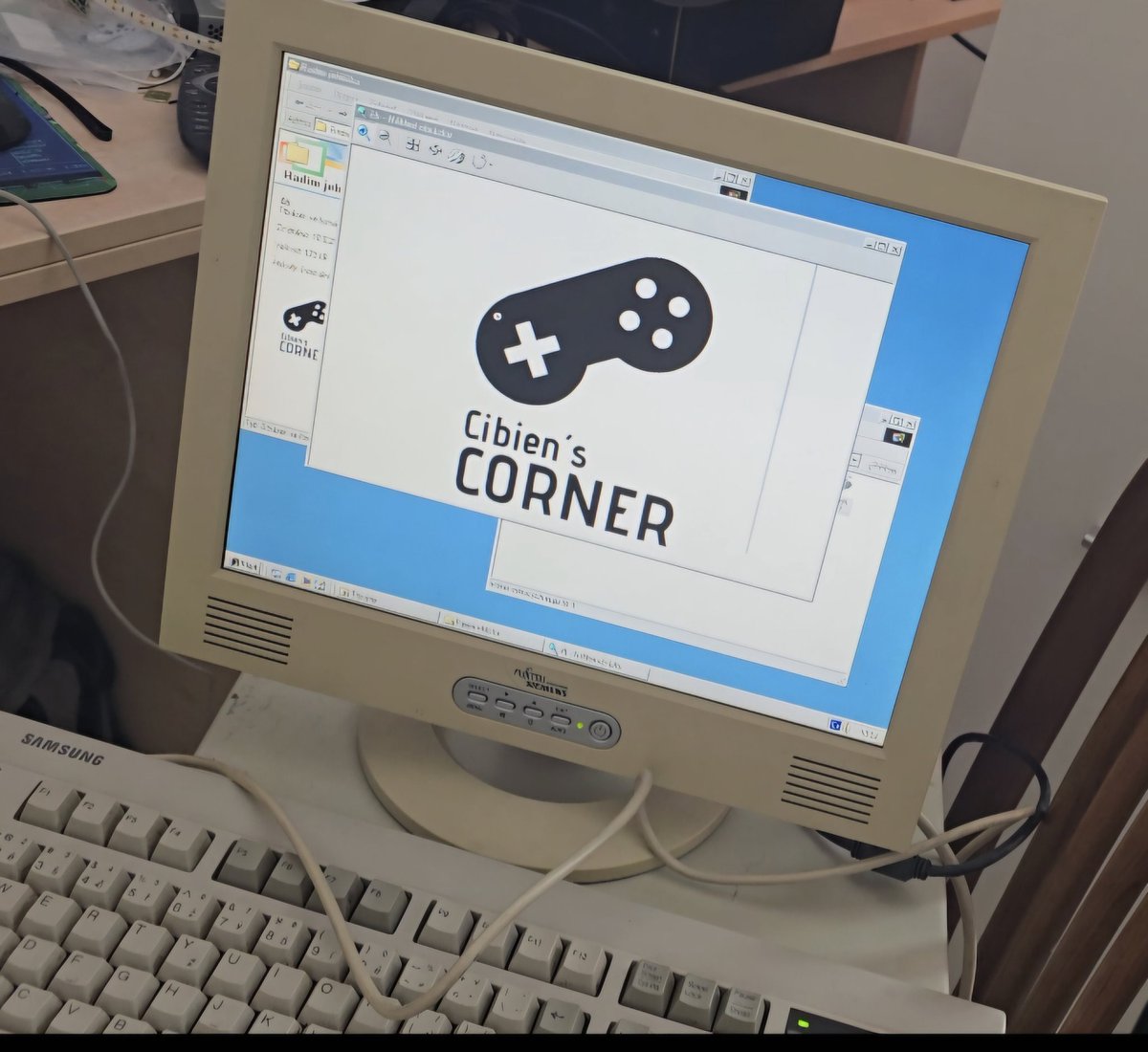 VejvyCZ's tweet image. Kamarád mi daroval jehličkovou tiskárnu Epson LQ-570+ zatím je taková polyfunkční až nefunkční,  ale za předpokladu že se podaří zprovoznit,  tak letos bude na MakerFaire,  je to nejsložitější jehličkovka,  kterou aktuálně mám.
#oldcomputers