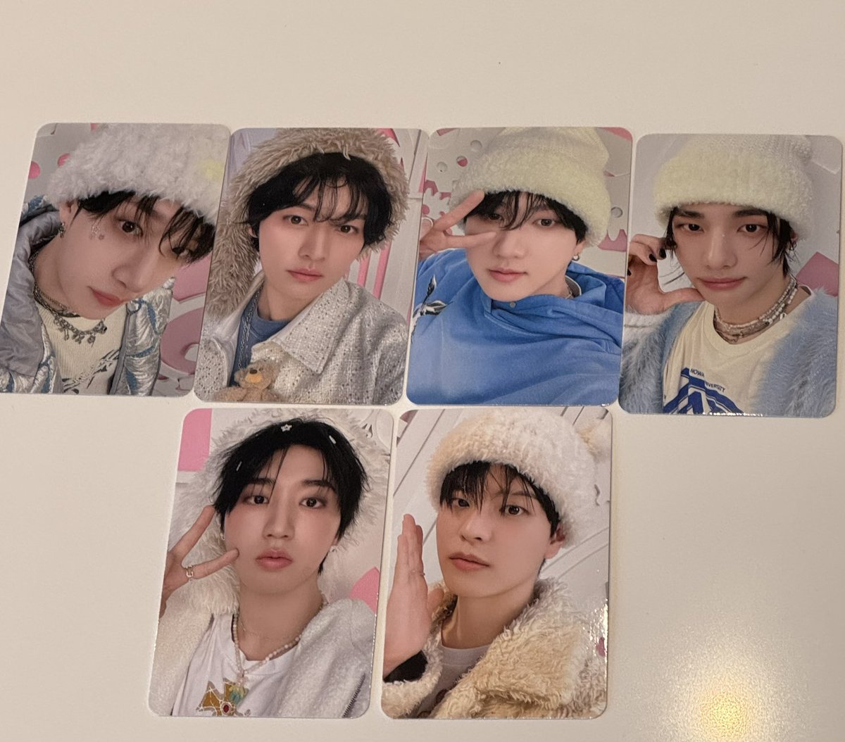 Skzpoca8's tweet photo. 스테이존 포카 양도 2/15
stayzone poca sell

용복 아이엔 제외
except felix IN

All 5.5

개별
방찬 창빈 리노 (약 하자) each 0.5
승민 지성 each 1.0
현진 1.5

스키즈 skz 팬미팅 시야 인스파이어 양도 동반입장 엠디 wts skzoo

https://t.co/UVQuYoojbm https://t.co/GBecPlJYvf