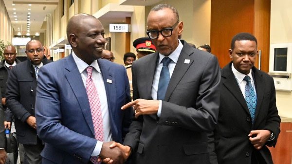 Erwan-Saint'S Le Révérend (@erwan_reverend) on Twitter photo 2 présidents noirs qui font la honte des africains.
2 patins des occidentaux.
<a href="/WilliamsRuto/">William Samoei Ruto, PhD</a> & <a href="/PaulKagame/">Paul Kagame</a> 2 présidents noirs qui font la honte des africains.
2 patins des occidentaux.
<a href="/WilliamsRuto/">William Samoei Ruto, PhD</a> & <a href="/PaulKagame/">Paul Kagame</a>