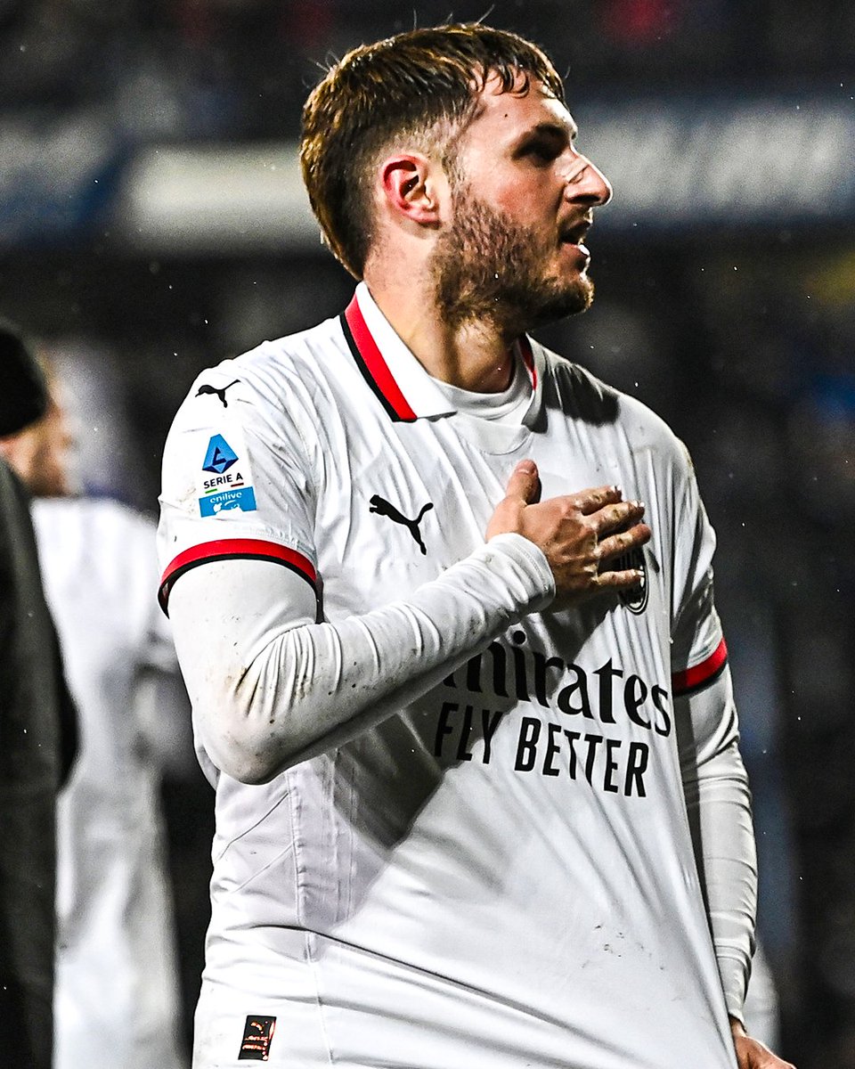 brfootball's tweet photo. Two Serie A games, two Serie A goals for Santiago Gimenez 🇲🇽 https://t.co/RtNZuUsPim
