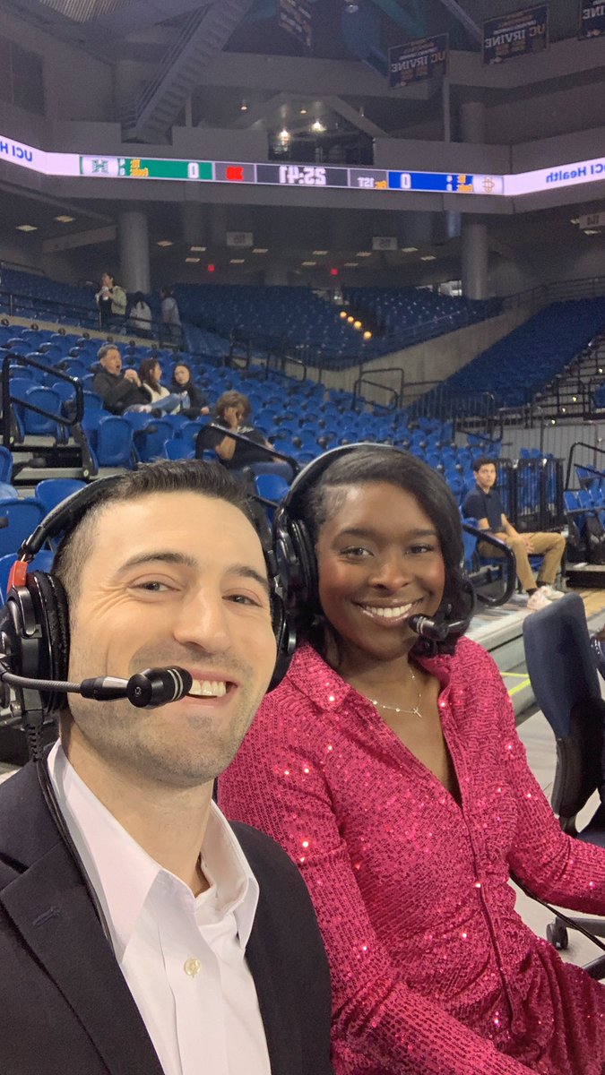 Back in action at The Bren with <a href="/_cgilly/">Carolyn Gill</a> ! <a href="/HawaiiWBB/">Hawai‘i Women's Basketball</a> and <a href="/UCIwbb/">UCI Women's Basketball</a> 2 pm PT

📺 espn.com/espnplus/playe…