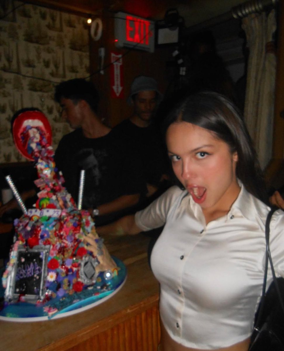 Seein' you tonight, it's a bad idea, right?
fuck it, it's fine...