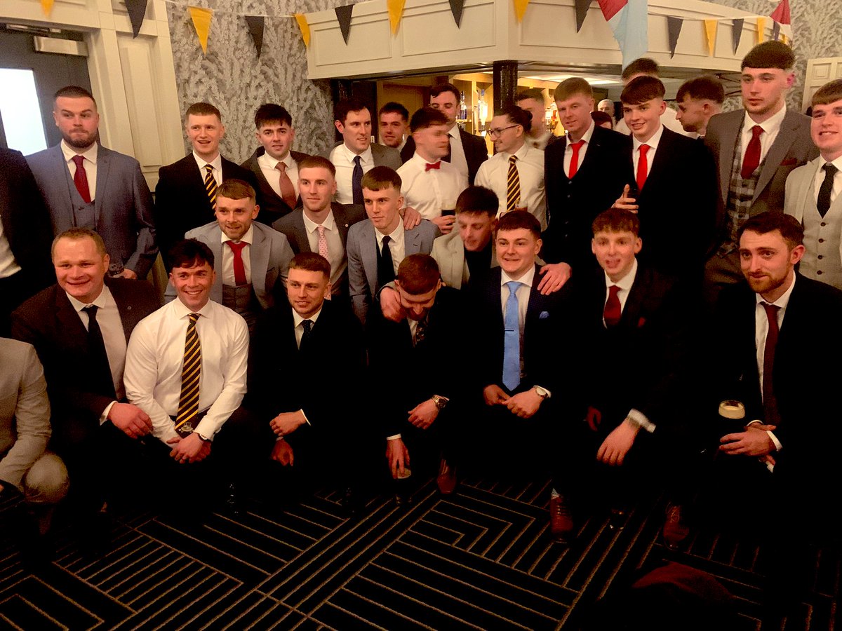 It was an honour to be asked by Niall o Keeffe to present medals to Russell Rovers Hurlers and St Colmans Ladies football after a very successful  year - 
Very enjoyable evening in Garryvoe Hotel - 
Very strong community and of course Mossy Tattan from the Blackbird Ballycotton .