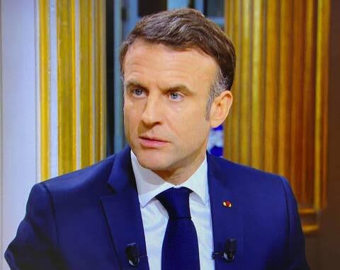 Don Israël H.M/ Le Coach (@mbuyi_don) on Twitter photo Bonsoir chers frères Africains,
Ce soir, le Président français <a href="/EmmanuelMacron/">Emmanuel Macron</a> vient de confirmer à toute la planète que c’est bel et bien <a href="/PaulKagame/">Paul Kagame</a> qui est le patron de sa milice M23 qui tue, sème la terreur tout en pillant les ressources minérales stratégiques que l’union Bonsoir chers frères Africains,
Ce soir, le Président français <a href="/EmmanuelMacron/">Emmanuel Macron</a> vient de confirmer à toute la planète que c’est bel et bien <a href="/PaulKagame/">Paul Kagame</a> qui est le patron de sa milice M23 qui tue, sème la terreur tout en pillant les ressources minérales stratégiques que l’union