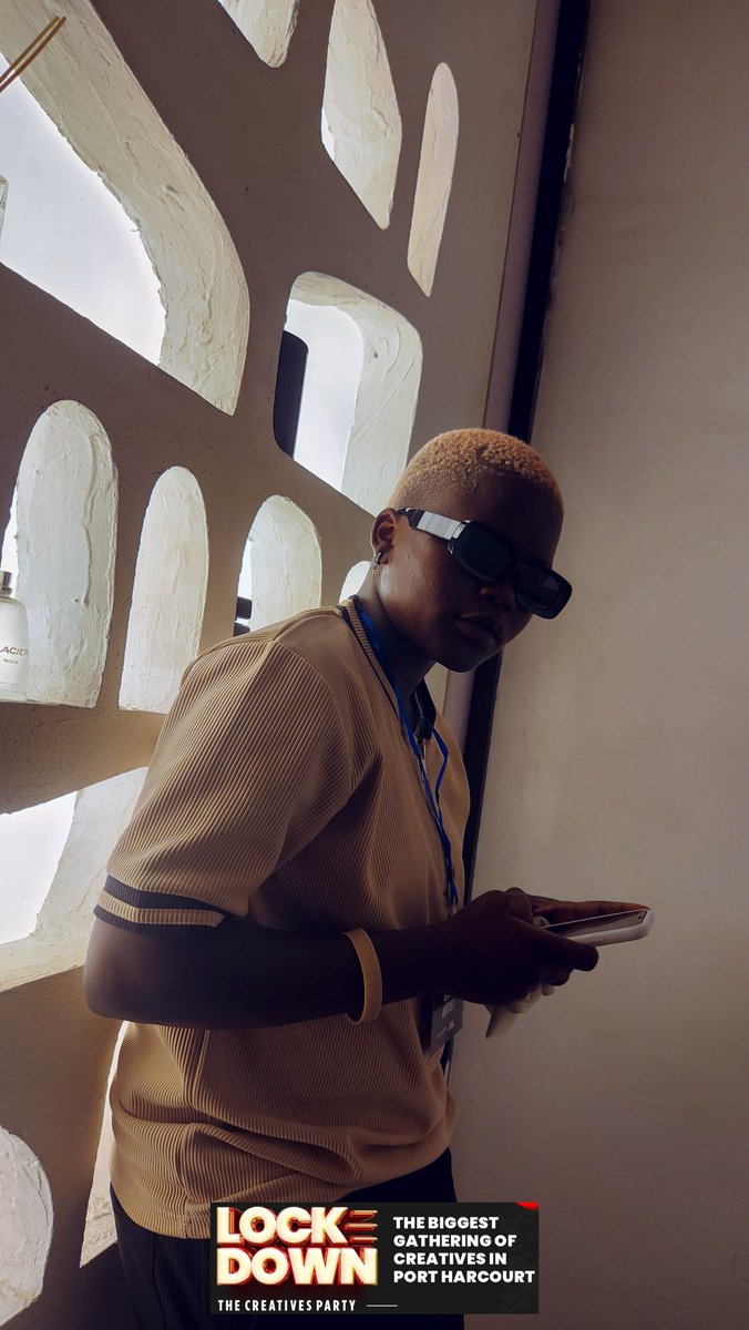 Henryglowz's tweet photo. Yesterday was wild for me as a mobile photographer but with the @SamsungMobile S22 I was able to conquer my fears and produce this stunning images for the Lockdown Creatives Party that happened on lovers day well to me I love my @samsungmobileng.

Don't forget to retweet this. https://t.co/yn4IJRAJCF