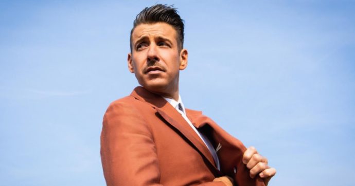 Antart1de_'s tweet photo. Ma solo a me sembra che si assomiglino Gabbani e Huber di Un passo dal cielo? 
#Sanremo2025 #sanremo25 https://t.co/Z4emUN6z1a