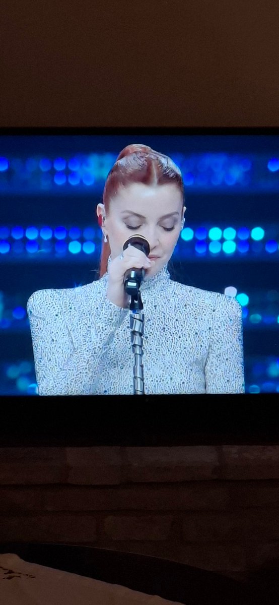 Geologia apprezza il vestito da granodiorite di Noemi.