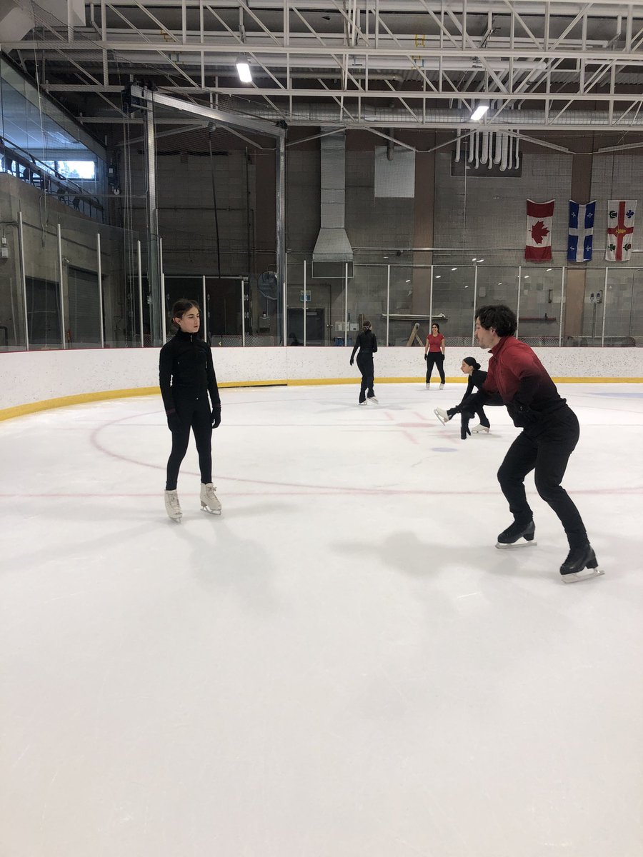There is nothing like getting individual attention by 2x 🇨🇦
Olympian Keegan Messing at
<a href="/futurestars_ca/">Future Stars®</a> figure skating camp.