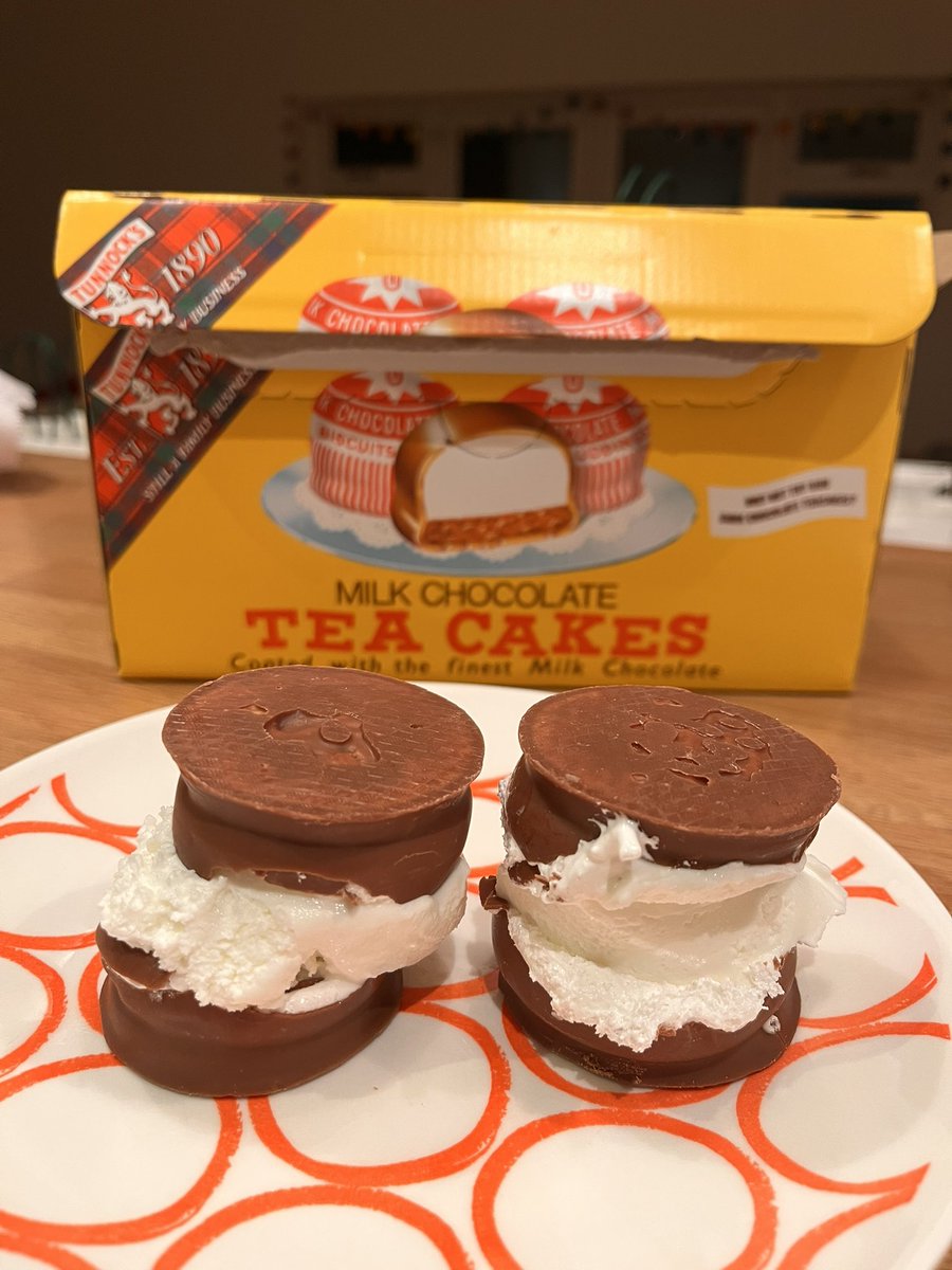JB1973 (@runnerbhoy) on Twitter photo Since you canāt buy nougat wafers anymore, we used <a href="/Tunnocks/">Tunnockās</a> teacakes with ice cream for a home made wafer. Delicious Since you canāt buy nougat wafers anymore, we used <a href="/Tunnocks/">Tunnockās</a> teacakes with ice cream for a home made wafer. Delicious
