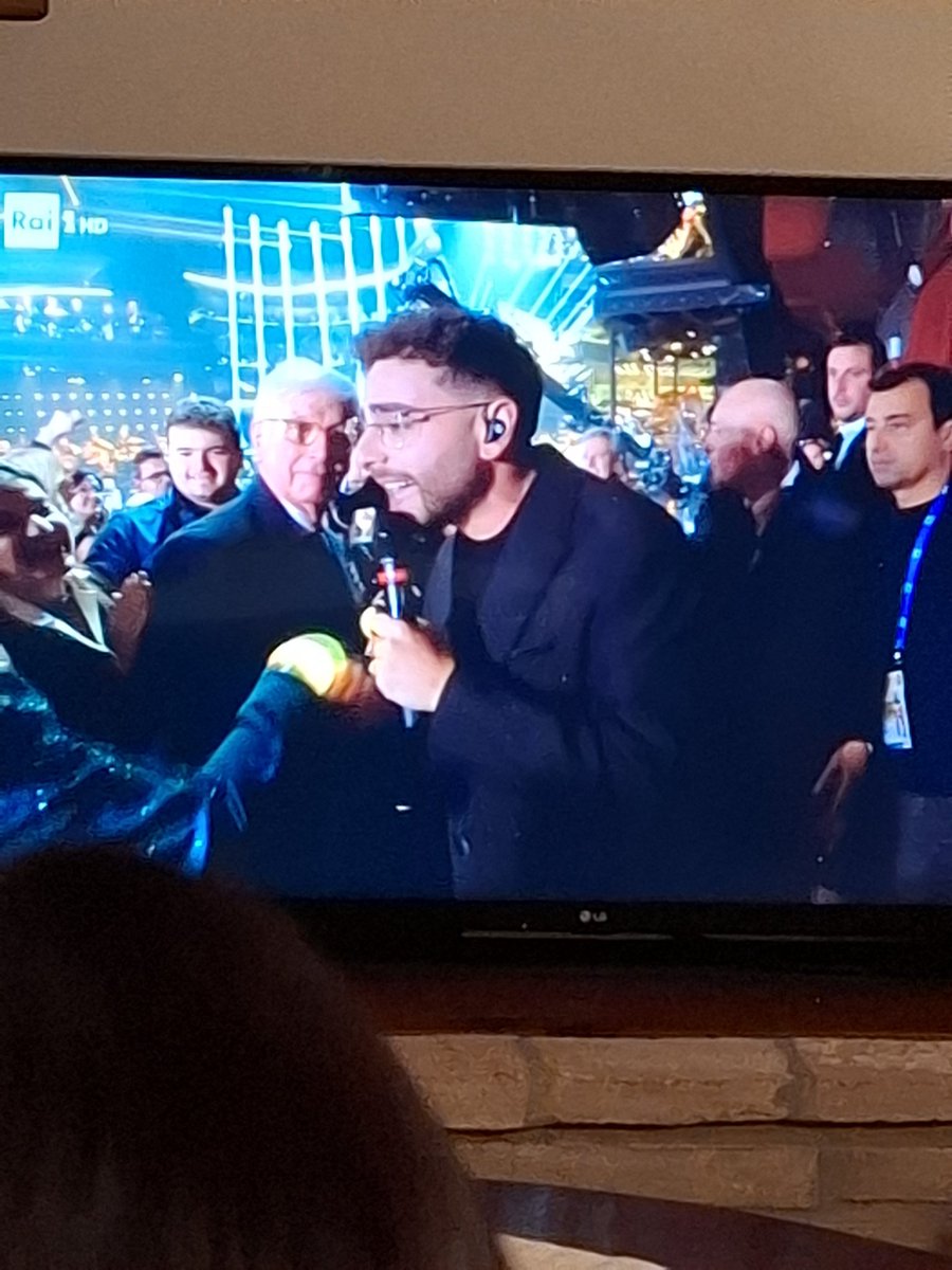 Vorrei andare a un festival della canzone napoletana e portare un pezzo in friulano. Vale?