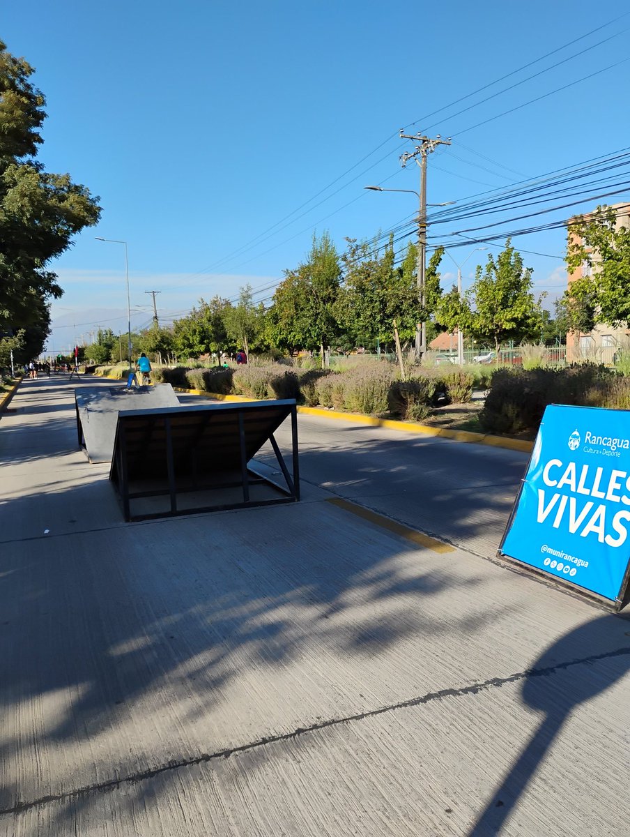 IEPozoArros's tweet photo. Hoy toca #CallesVivas bailando #Salsation obvio https://t.co/iyylzARDia