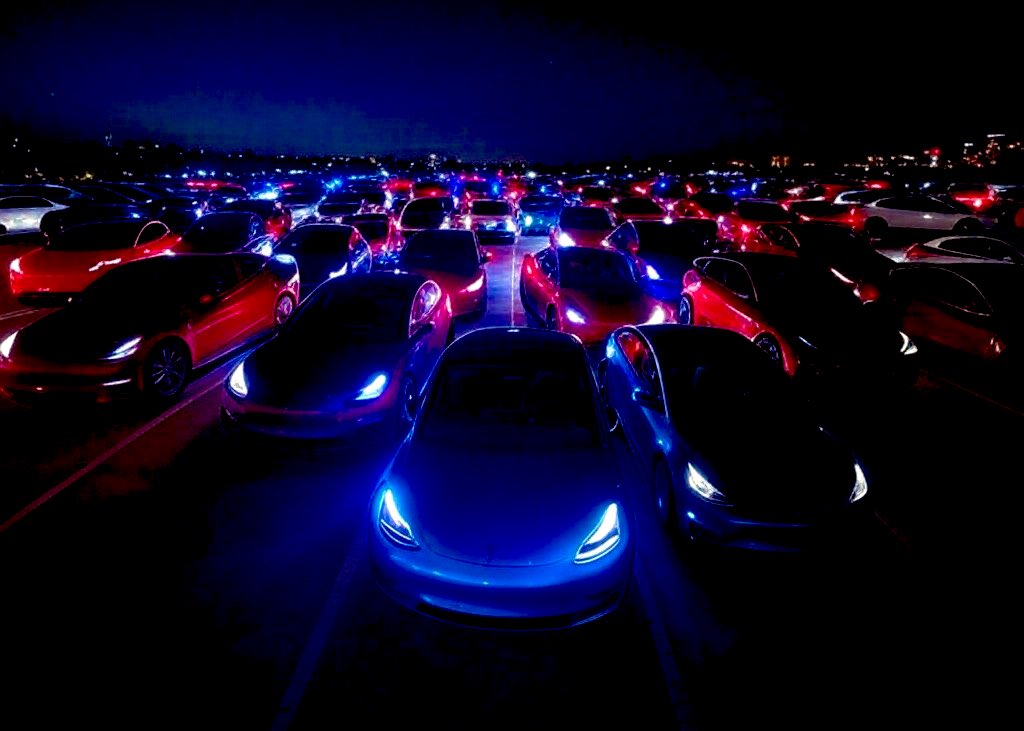 🇧🇪 OFFICIAL 🇧🇪

The <a href="/Tesla/">Tesla</a> Light Show WORLD RECORD attempt will be made up of over ONE THOUSAND handcrafted INDEPENDENT show files!!!

To put that into perspective our MEGA Light Show in Finland last year with Tesla Club Finland was 407 shows across 902 Tesla… NOW WE’RE RAISING
