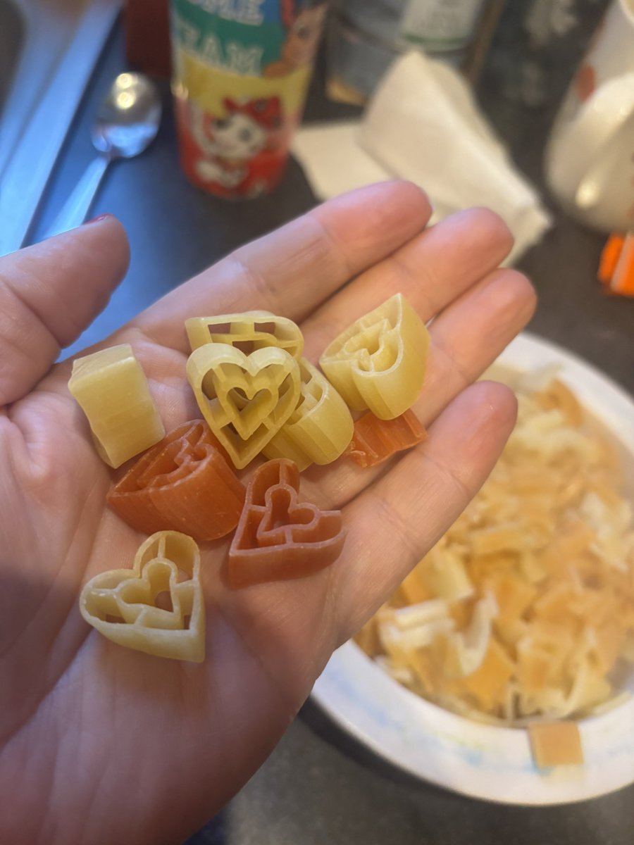 Helen McCarthy tweet media