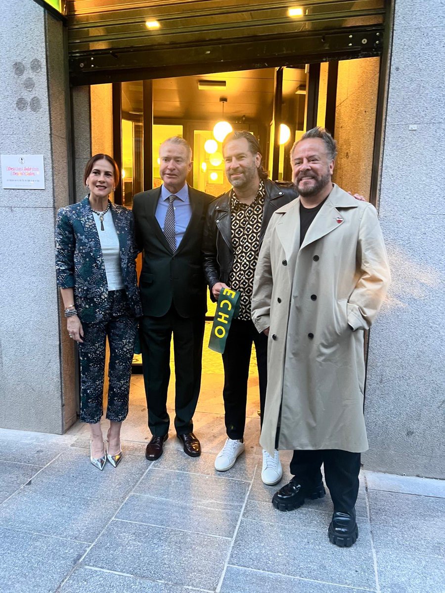 Rosy Fuentes de Ordaz (@rosyfdeordaz) on Twitter photo Ayer tuvimos el placer de asistir a la inauguración de La Sala del Despecho en Madrid.
Es emocionante ver cómo cada vez más proyectos mexicanos cruzan fronteras, fortaleciendo la relación entre ambos países.
¡Mucho éxito en esta nueva etapa! 🇲🇽🤝🇪🇸 #MéxicoEnEspaña Ayer tuvimos el placer de asistir a la inauguración de La Sala del Despecho en Madrid.
Es emocionante ver cómo cada vez más proyectos mexicanos cruzan fronteras, fortaleciendo la relación entre ambos países.
¡Mucho éxito en esta nueva etapa! 🇲🇽🤝🇪🇸 #MéxicoEnEspaña