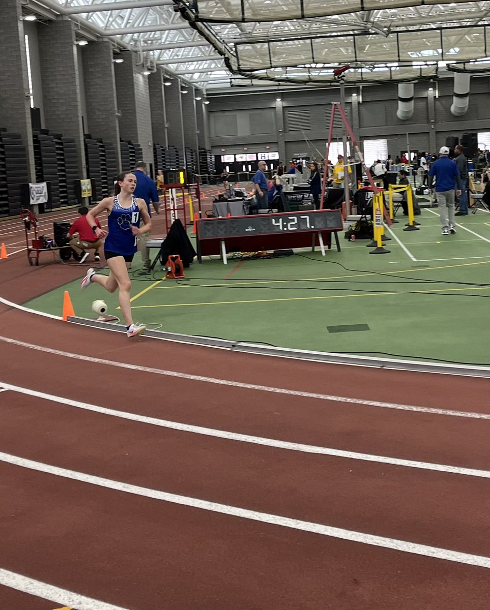 vickieattheday's tweet image. Old Lyme’s Chase Gilbert doubles up, winning the 1,600 in 5:02.61.  #cttrack